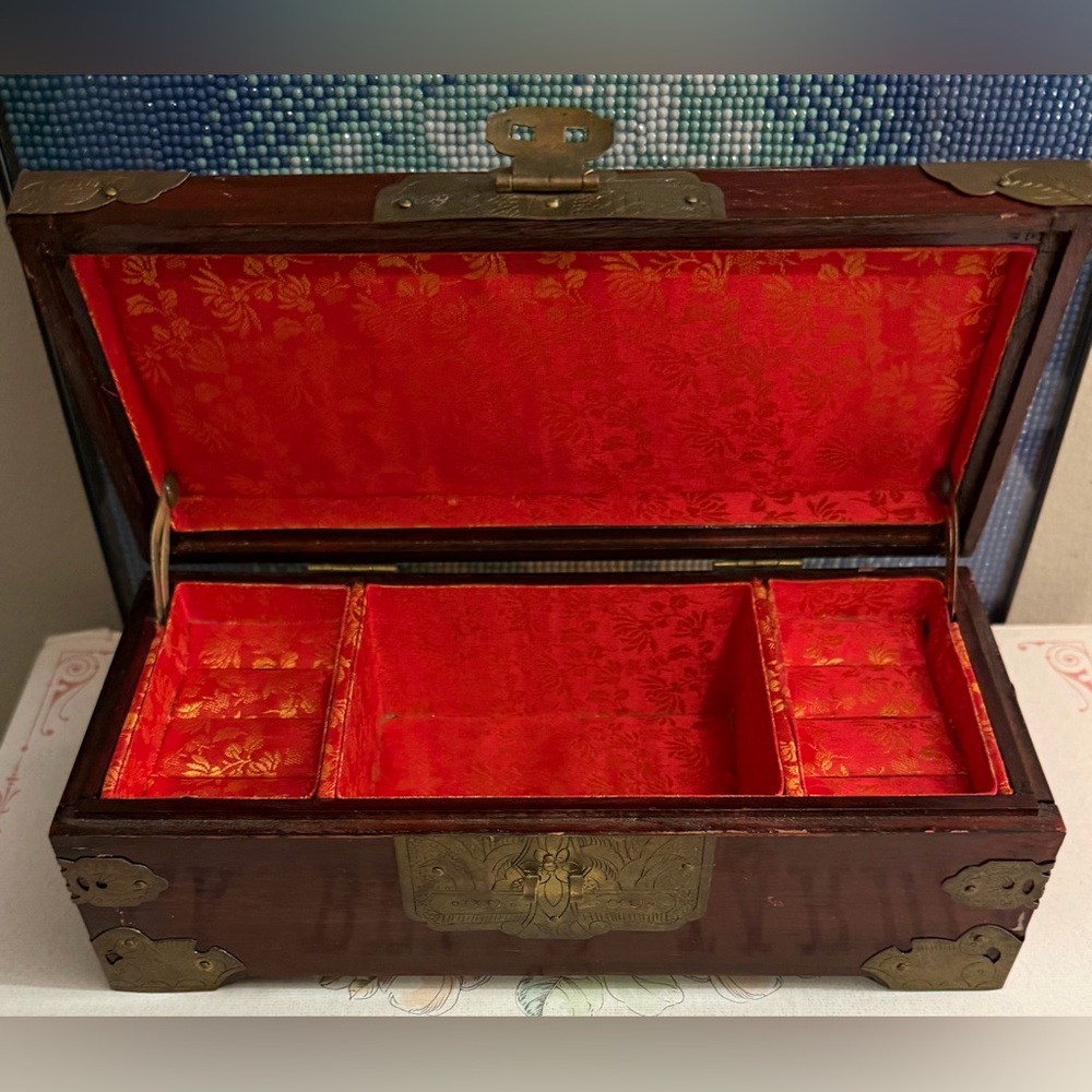 Asian inspired jewelry box